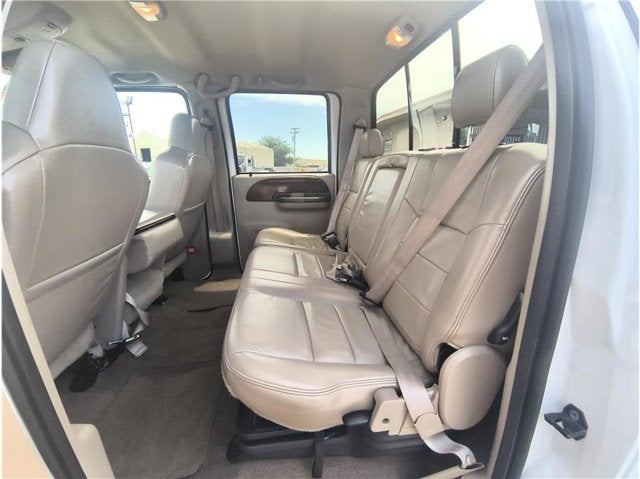 2004 Ford Super Duty F-350 DRW Lariat Pickup 4D 8 ft