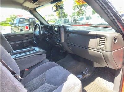 2005 Chevrolet Silverado 2500HD LS