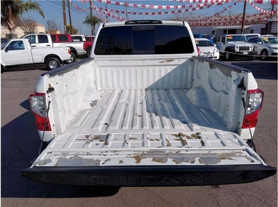 2017 Nissan Titan SV