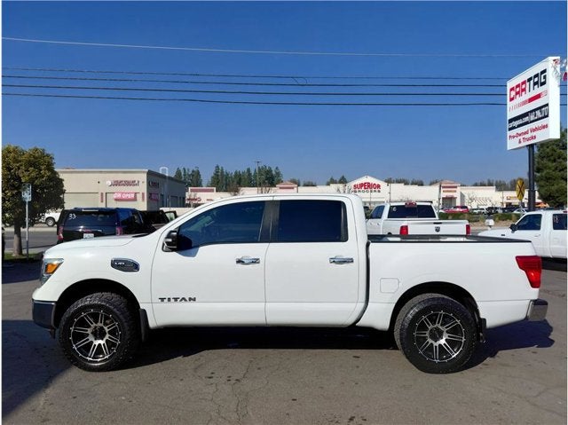 2017 Nissan Titan SV