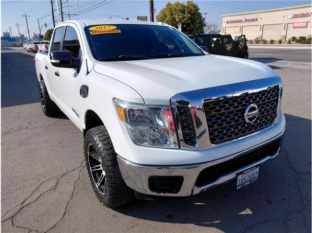 2017 Nissan Titan SV