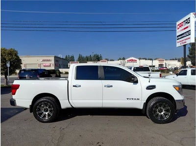 2017 Nissan Titan SV