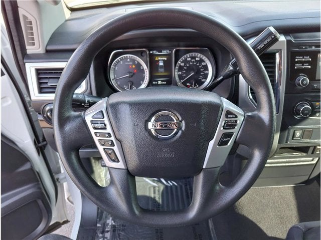 2017 Nissan Titan SV