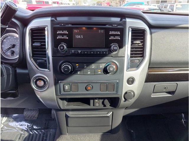 2017 Nissan Titan SV