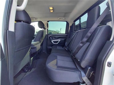 2017 Nissan Titan SV