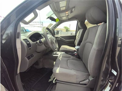 2014 Nissan Frontier SV Pickup 4D 5 ft