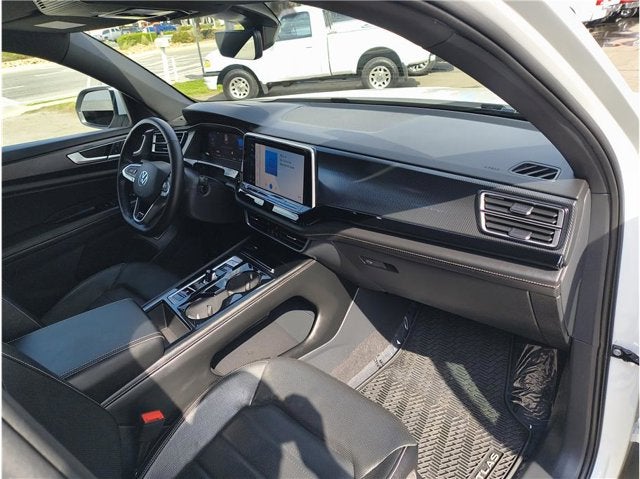 2024 Volkswagen Atlas Cross Sport 2.0T SEL R-Line