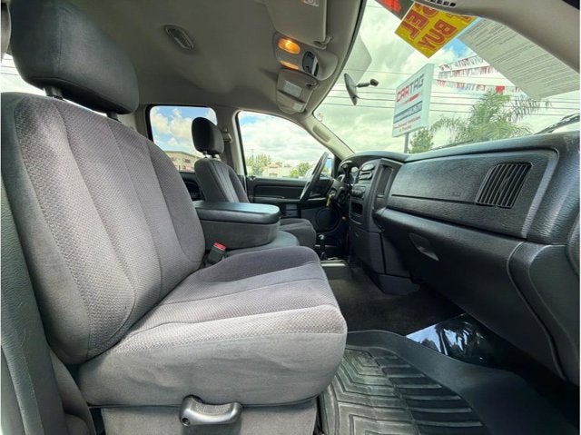 2004 Dodge Ram 2500 SLT Pickup 4D 6 1/4 ft