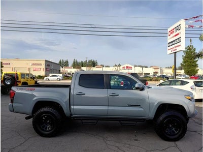 2019 Toyota Tacoma 4WD TRD Sport Pickup 4D 5 ft