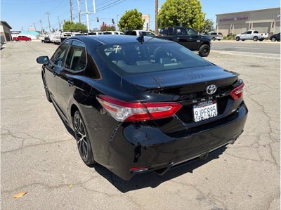 2019 Toyota Camry SE Sedan 4D