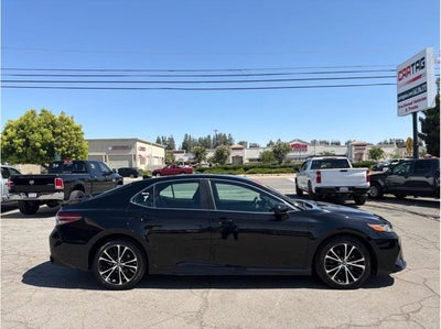 2019 Toyota Camry SE Sedan 4D