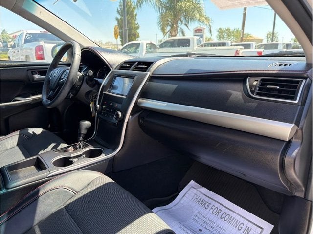2017 Toyota Camry SE Sedan 4D