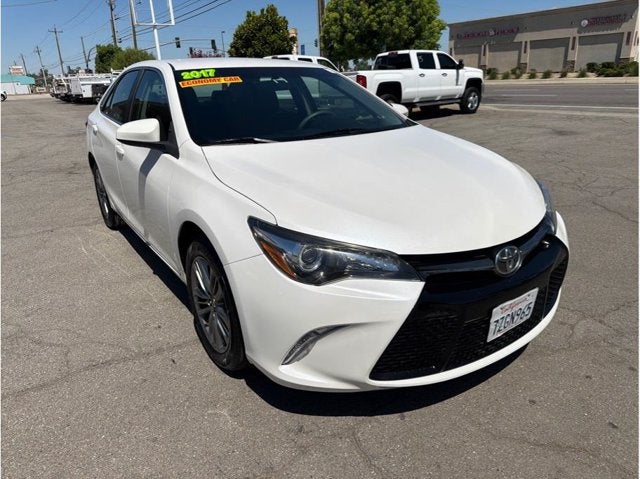 2017 Toyota Camry SE Sedan 4D