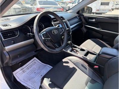 2017 Toyota Camry SE Sedan 4D
