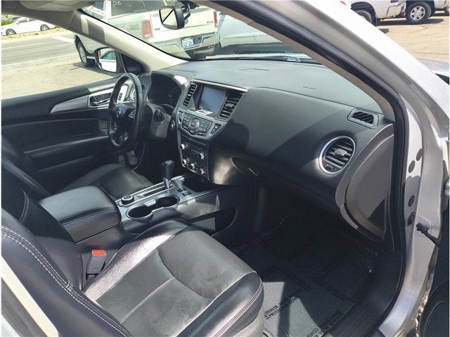 2020 Nissan Pathfinder SL