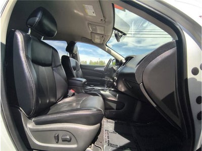 2020 Nissan Pathfinder SL