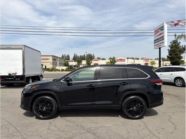 2019 Toyota Highlander SE Sport Utility 4D