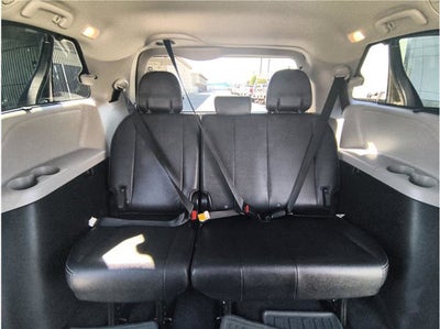 2017 Toyota Sienna SE Minivan 4D