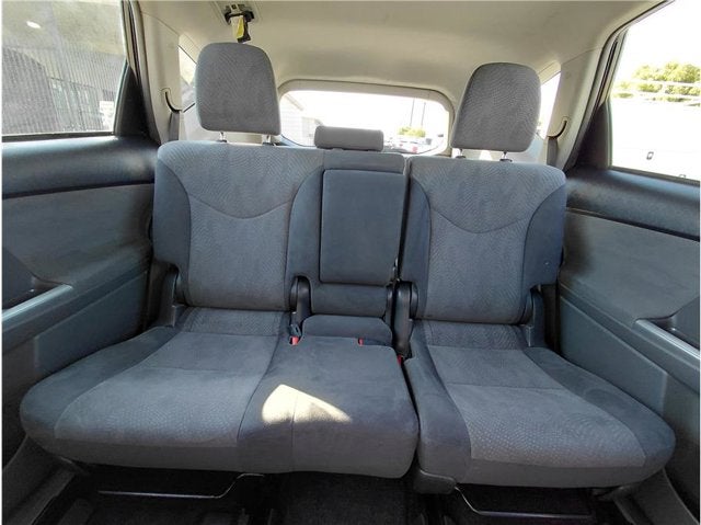 2014 Toyota Prius v Two Wagon 4D