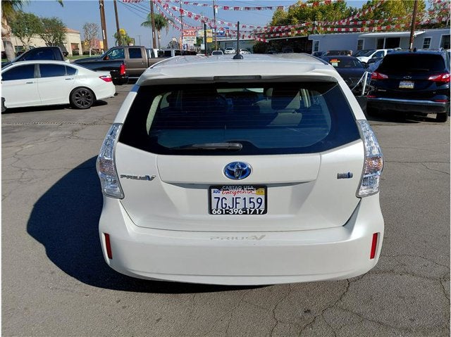 2014 Toyota Prius v Two Wagon 4D