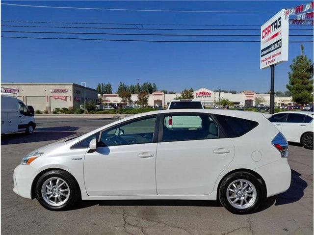 2014 Toyota Prius v Two Wagon 4D