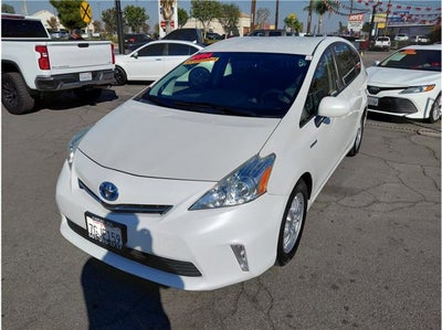 2014 Toyota Prius v Two Wagon 4D