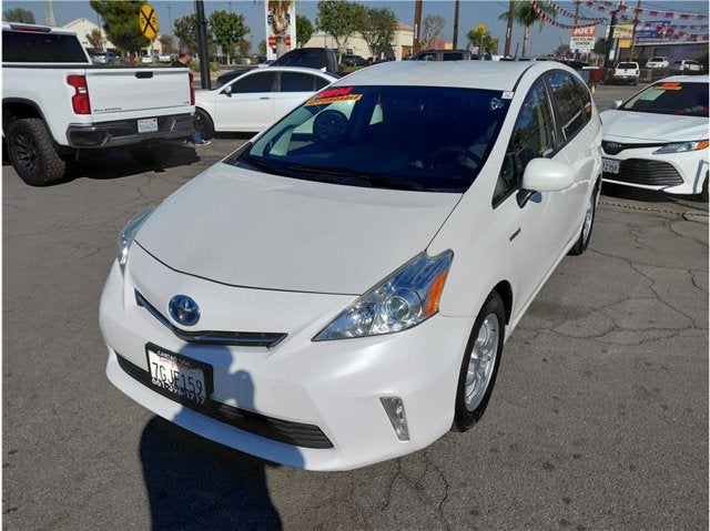 2014 Toyota Prius v Two Wagon 4D