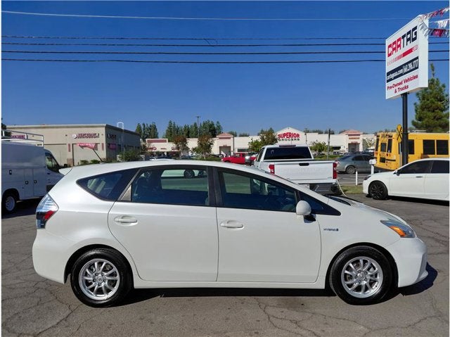 2014 Toyota Prius v Two Wagon 4D