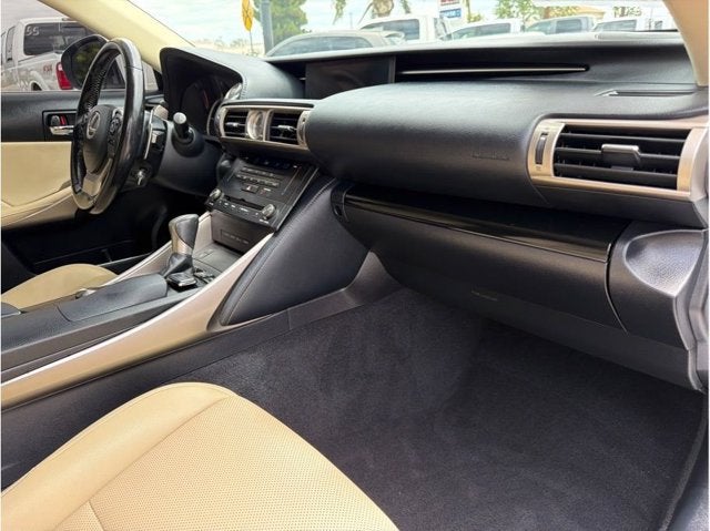 2016 Lexus IS 200t IS 200t Sedan 4D