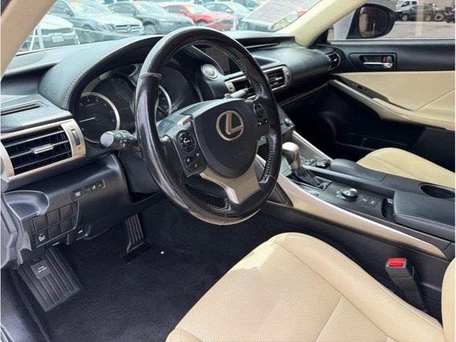 2016 Lexus IS 200t IS 200t Sedan 4D