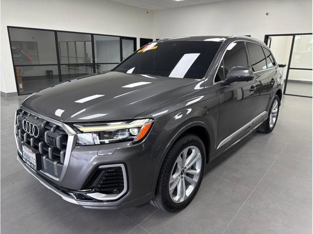 2025 Audi Q7 Premium
