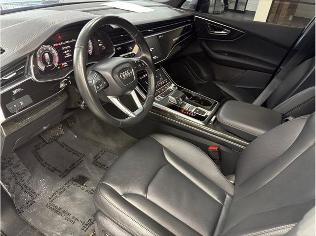 2025 Audi Q7 Premium