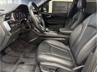2025 Audi Q7 Premium