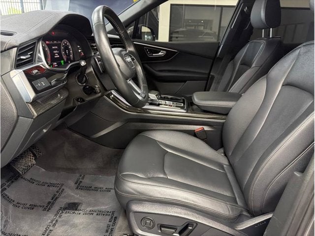 2025 Audi Q7 Premium