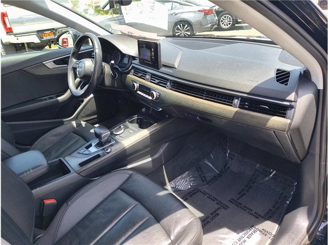 2019 Audi A4 Titanium Premium Sedan 4D