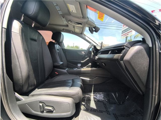 2019 Audi A4 Titanium Premium Sedan 4D
