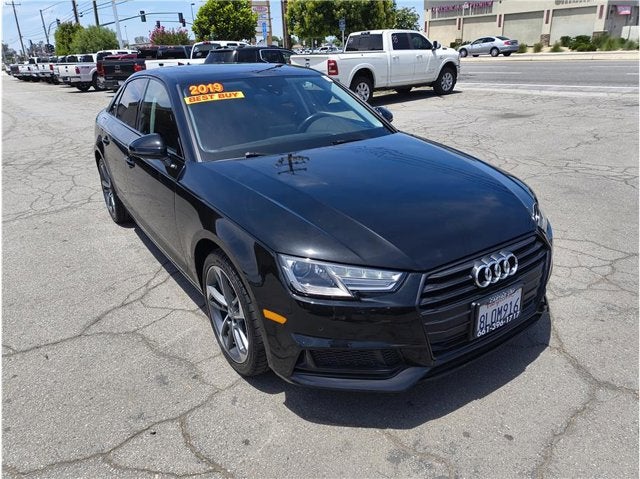 2019 Audi A4 Titanium Premium Sedan 4D