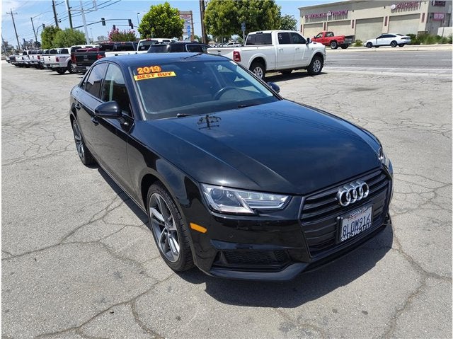 2019 Audi A4 Titanium Premium Sedan 4D
