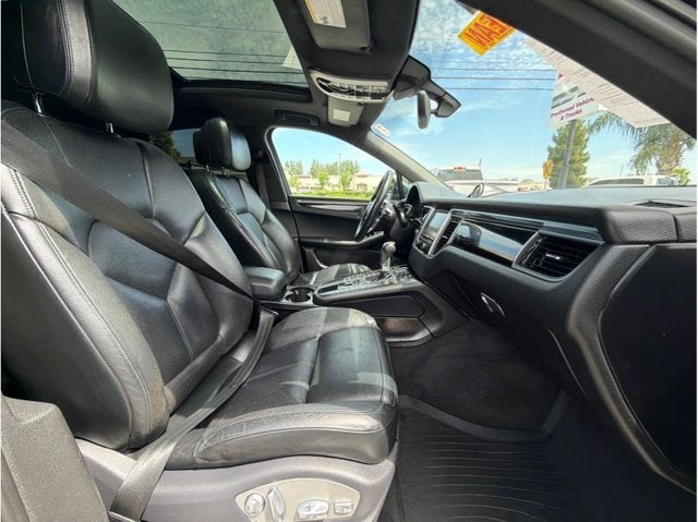 2015 Porsche Macan S