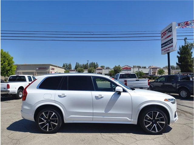 2020 Volvo XC90 Momentum